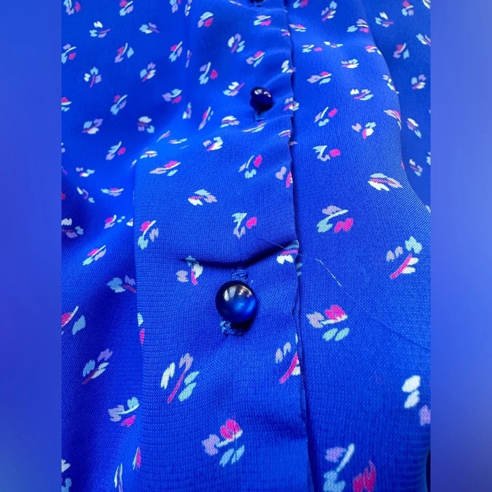 Vintage Office-wear 80’s Eber Etc. Blue Abstract Floral Button Blouse - Picture 9 of 14